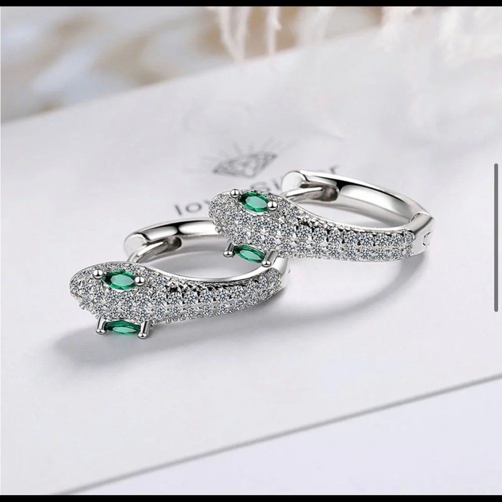 🌟HOST PICK🌟ELEGANT SPARKLING ZIRCON SNAKE 925 STERLING SILVER STUD EARRINGS - Picture 4 of 11